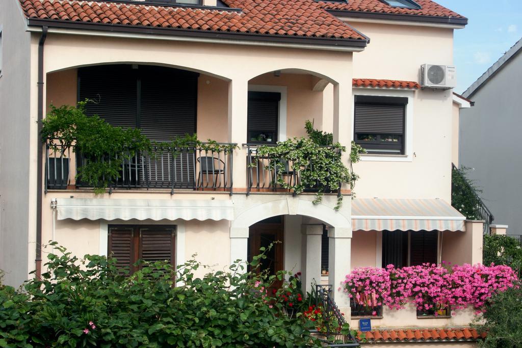 Apartment Ljubica Vrsar Exterior foto